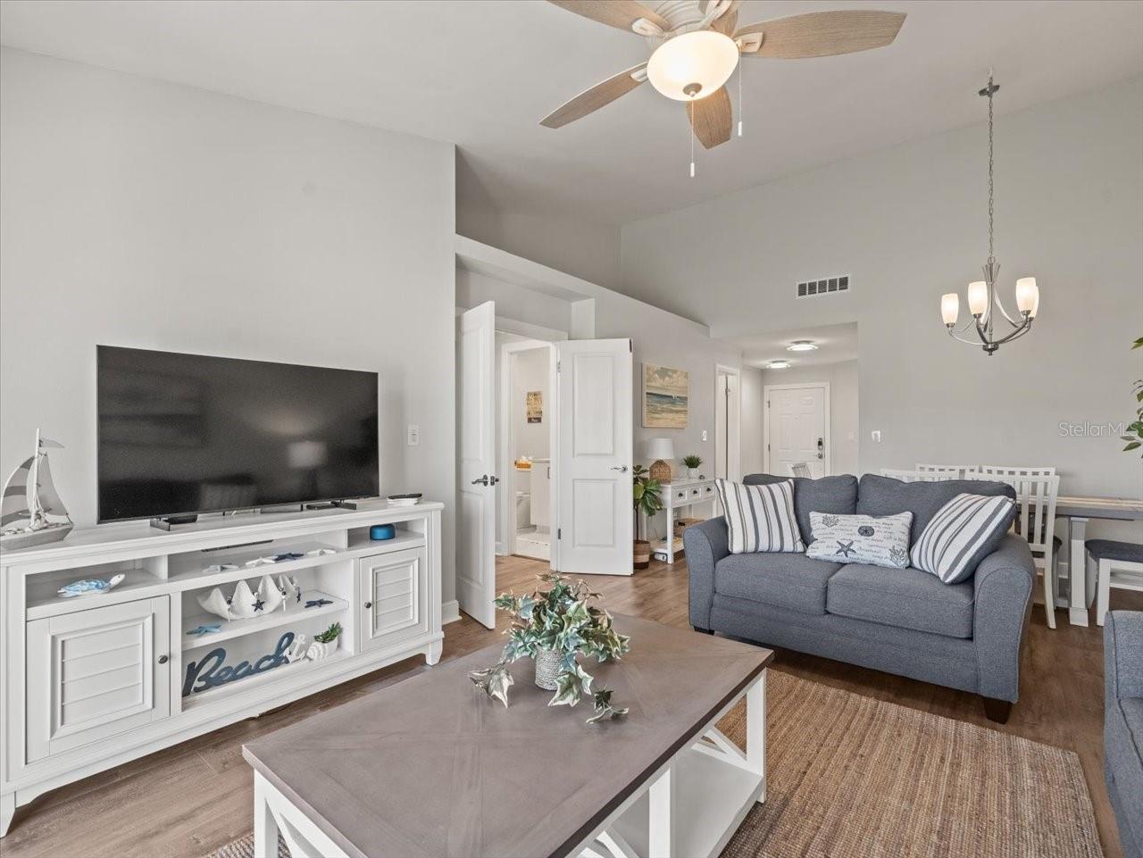 Image 22 of 50 For 5900 Bahia Del Mar Circle 238