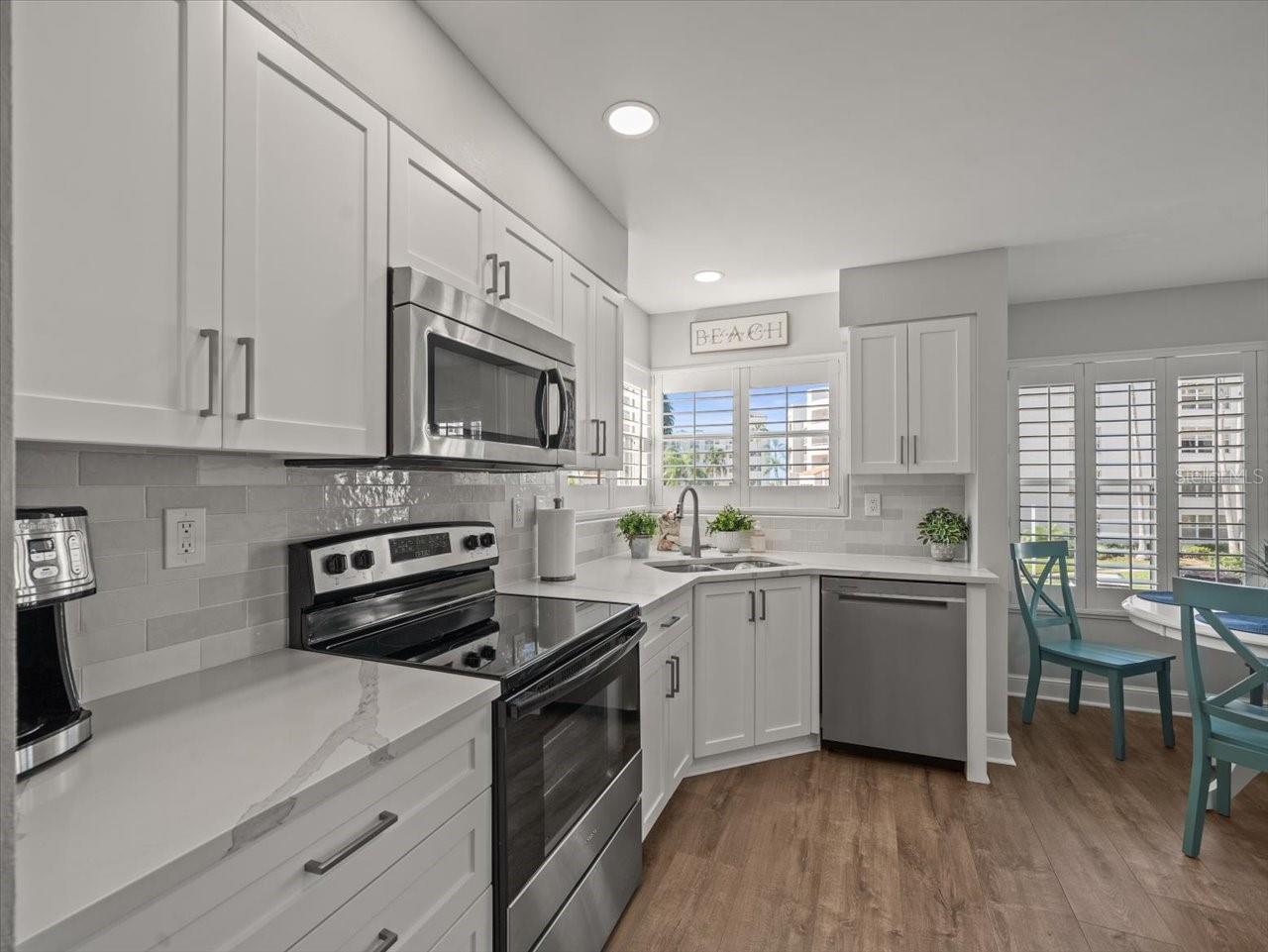 Image 6 of 50 For 5900 Bahia Del Mar Circle 238