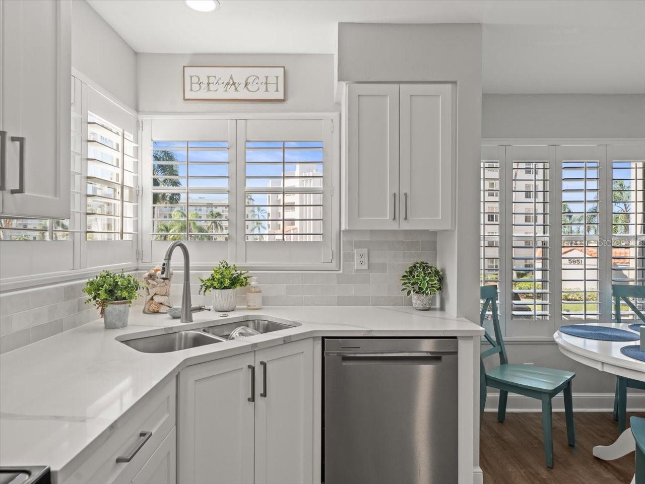 Image 7 of 50 For 5900 Bahia Del Mar Circle 238