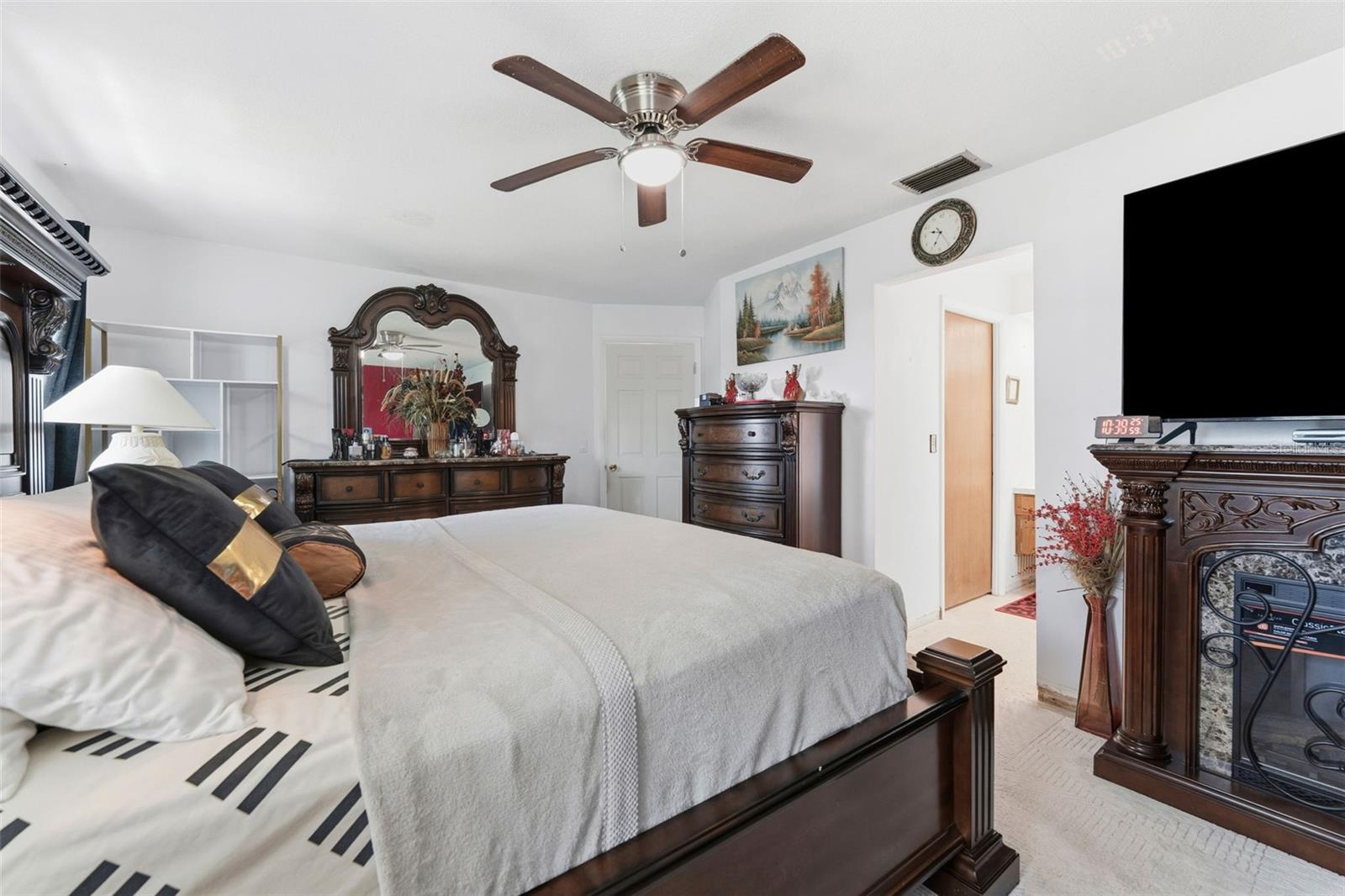 Image 20 of 39 For 2401 26th Avenue S