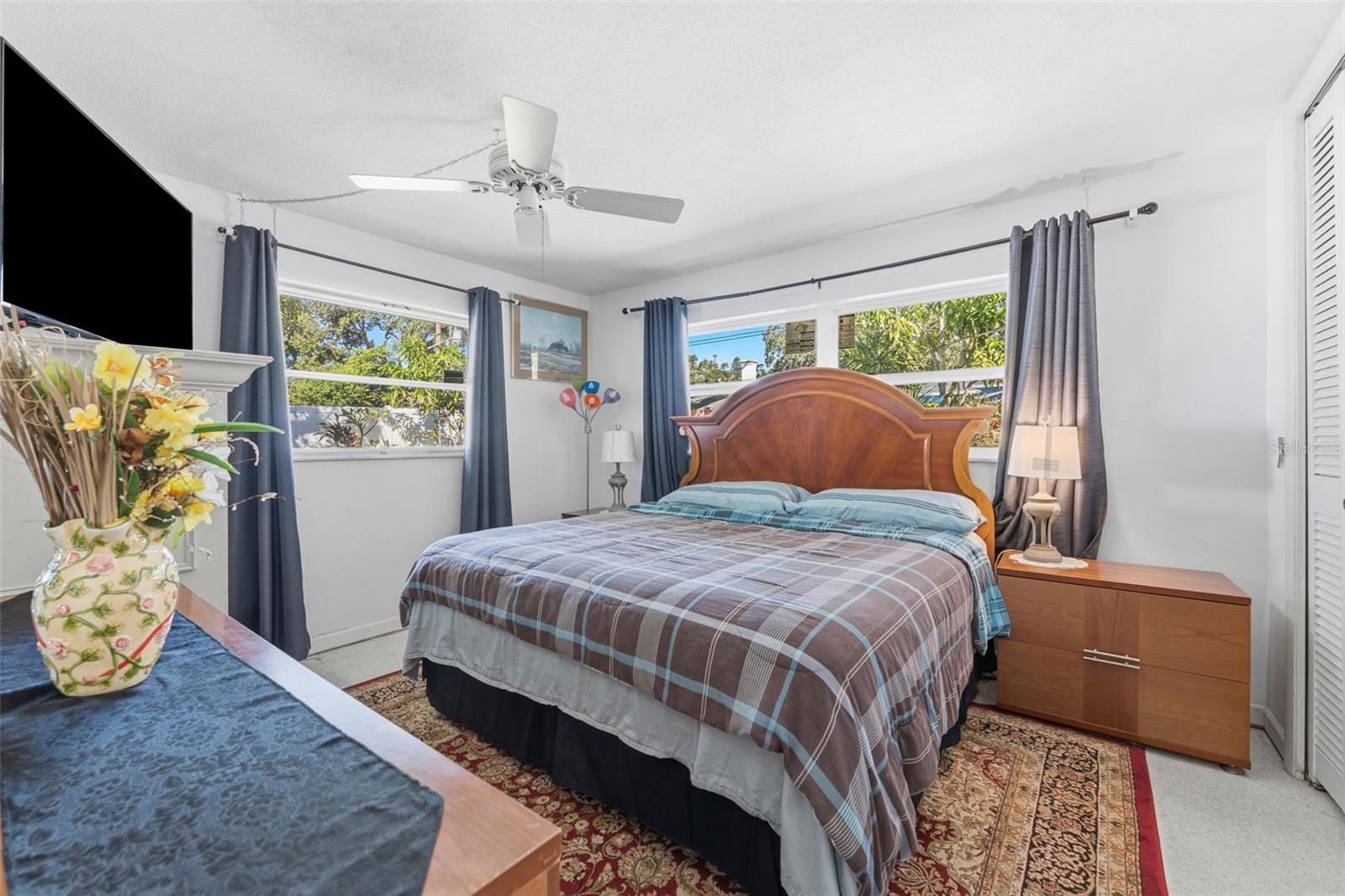 Image 24 of 39 For 2401 26th Avenue S