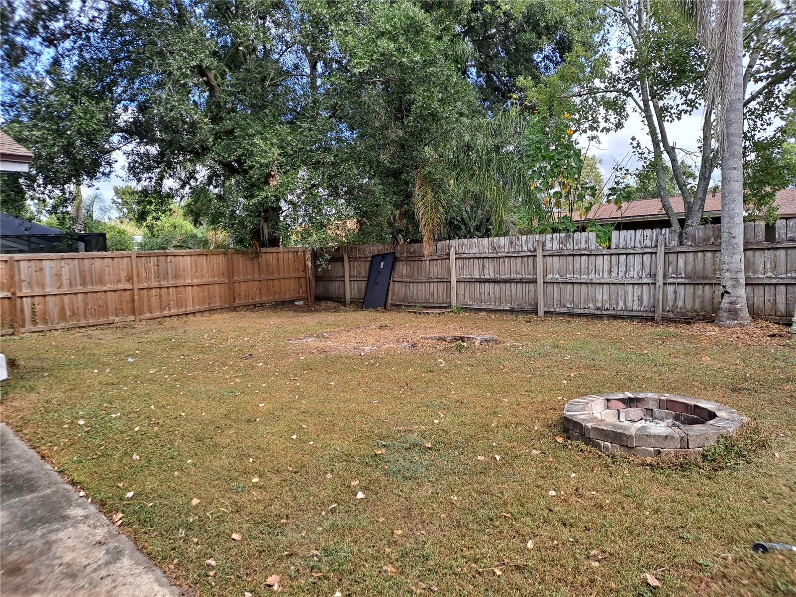 Image 18 of 21 For 15911 Country Farm