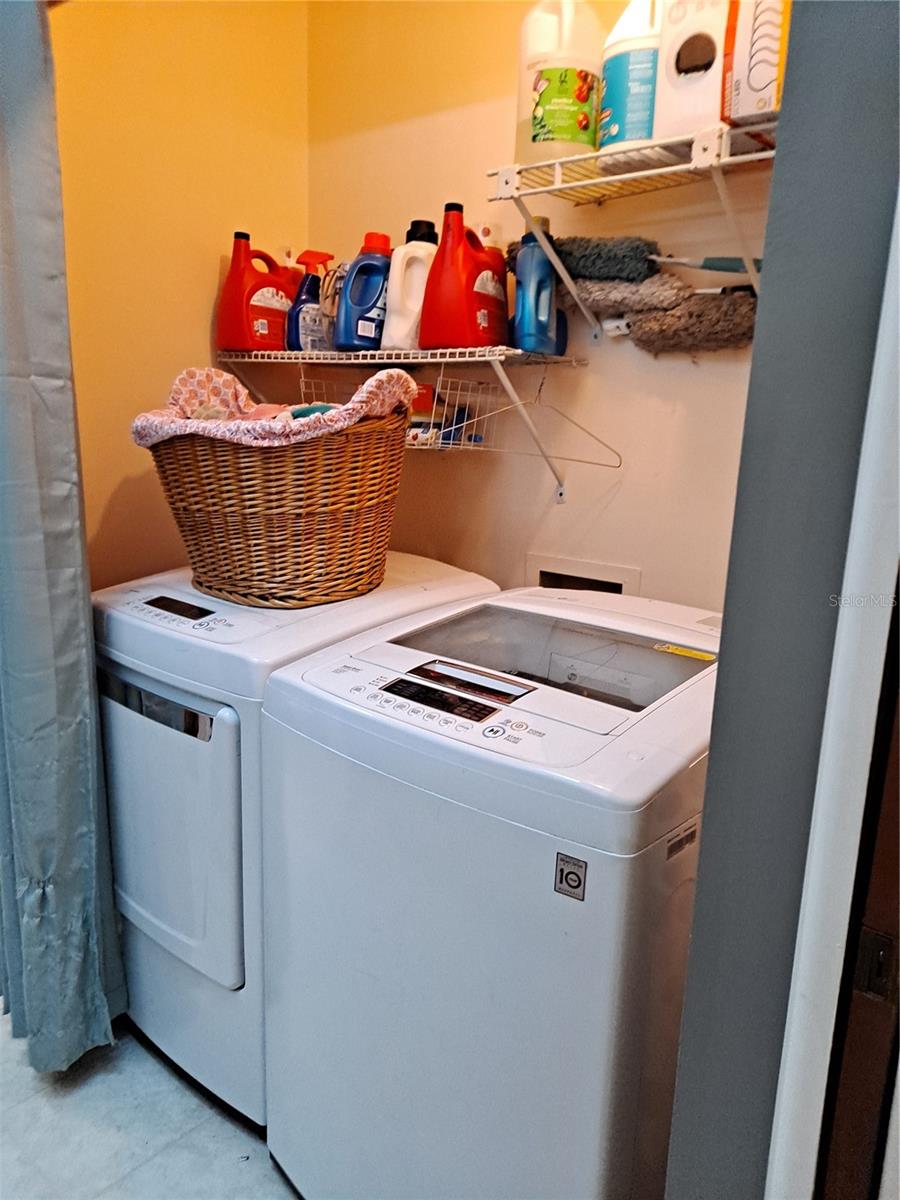 Image 19 of 21 For 15911 Country Farm