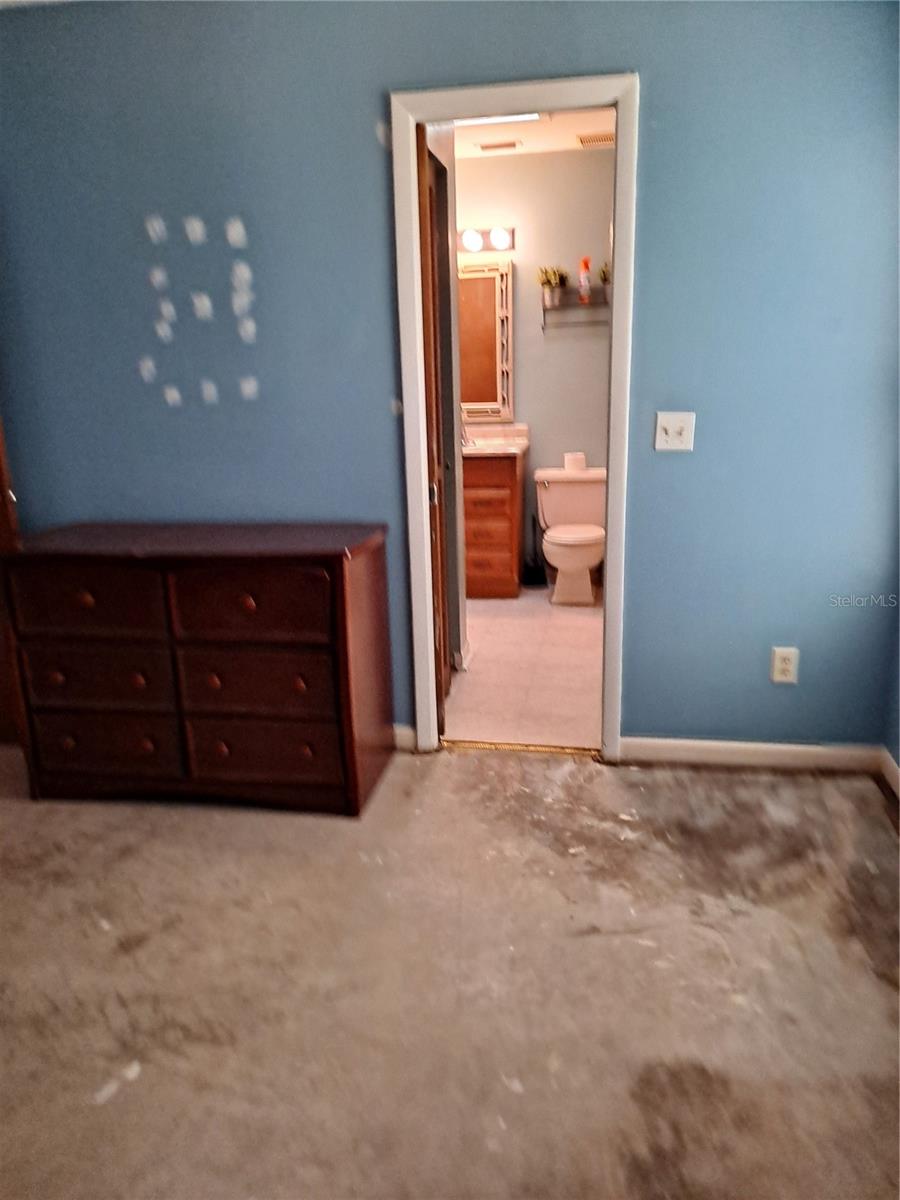 Image 5 of 21 For 15911 Country Farm