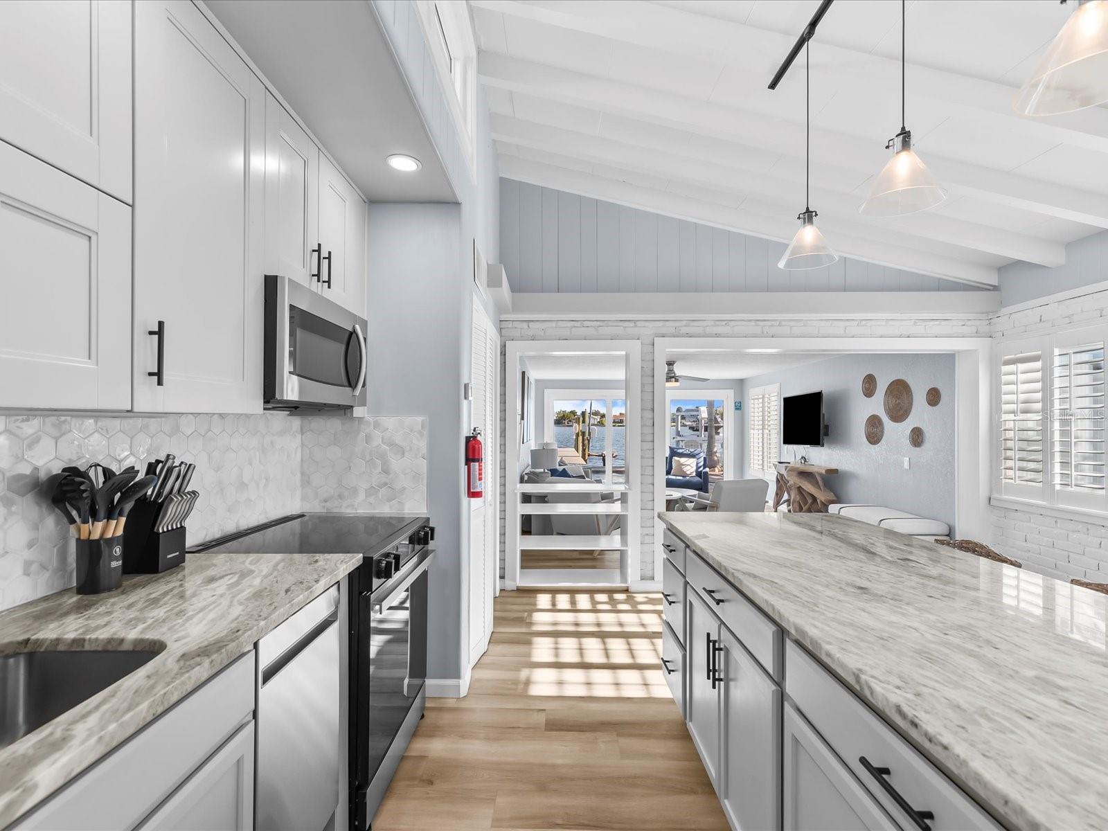 Image 14 of 77 For 454 20th Avenue