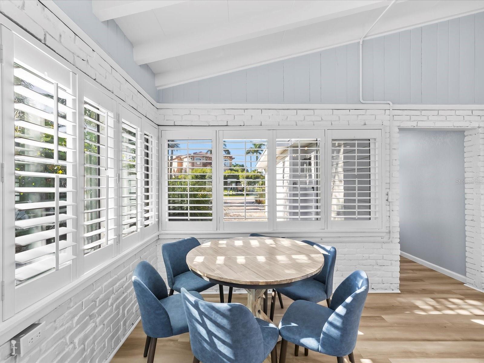 Image 18 of 77 For 454 20th Avenue