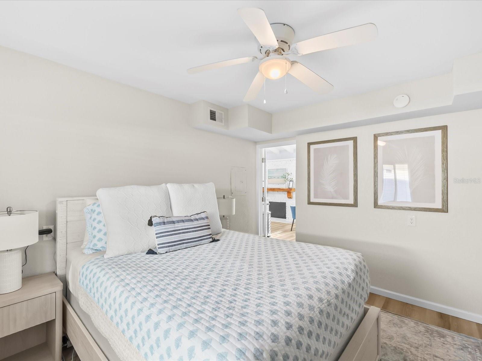 Image 24 of 77 For 454 20th Avenue