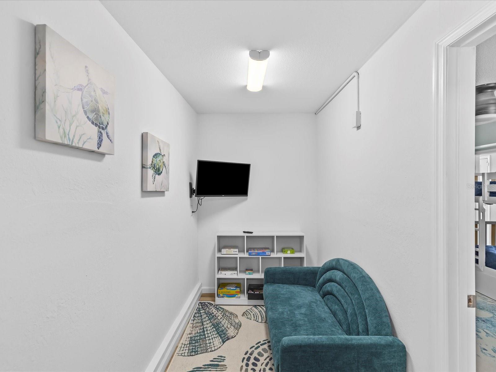 Image 32 of 77 For 454 20th Avenue