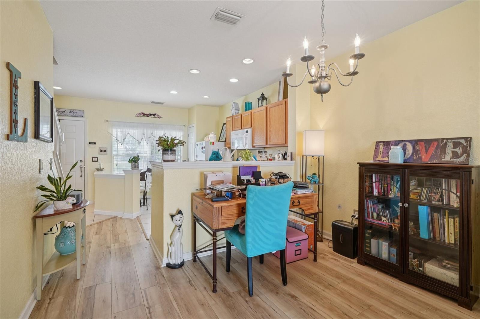 Image 7 of 25 For 4805 44th Circle
