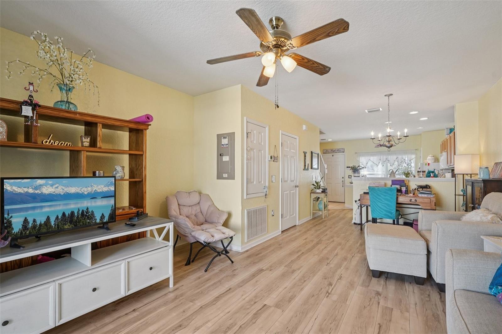Image 9 of 25 For 4805 44th Circle