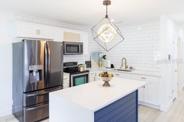 Image 8 of 22 For 7712 Deleuil Avenue