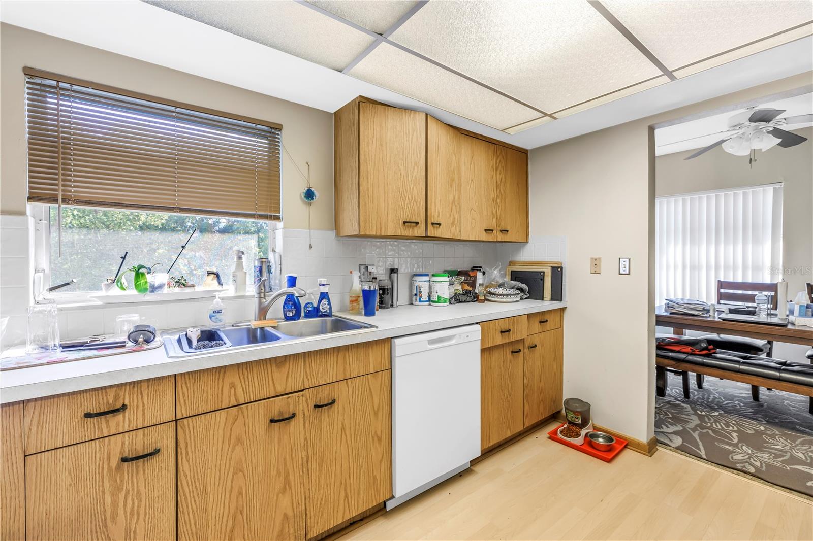 Listing photo id 13 for 611 2nd Street N