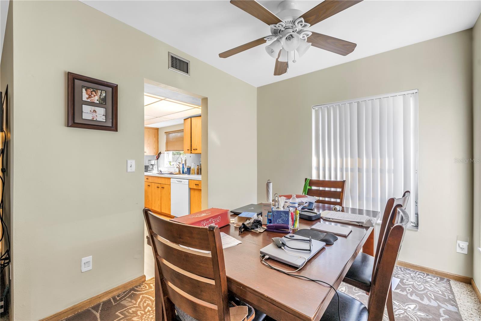 Listing photo id 16 for 611 2nd Street N