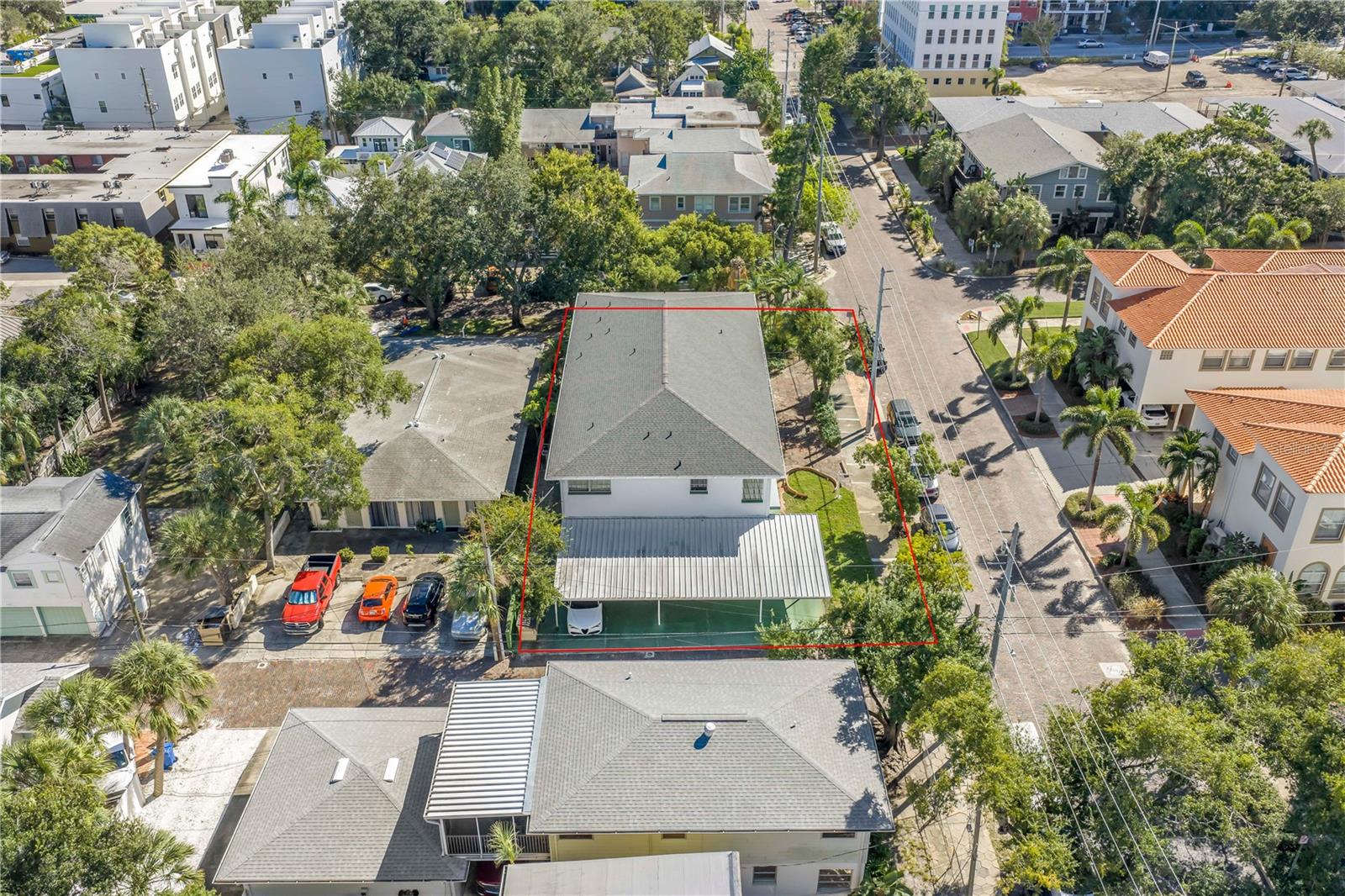 Listing photo id 23 for 611 2nd Street N