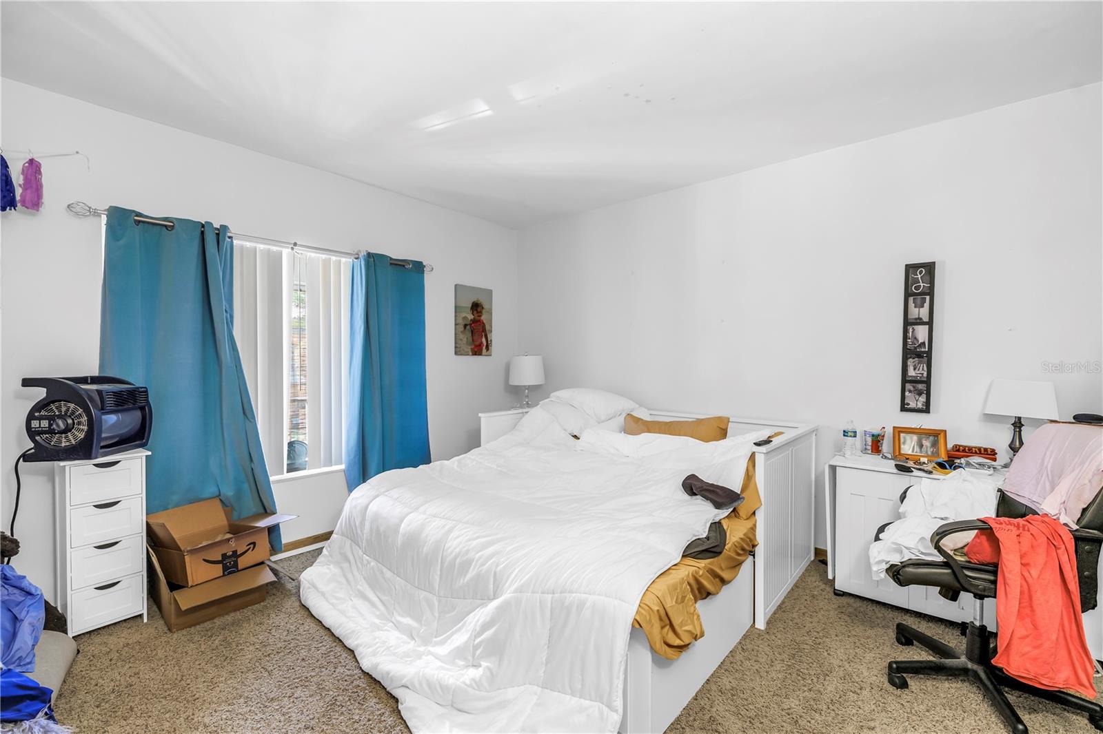Listing photo id 7 for 611 2nd Street N