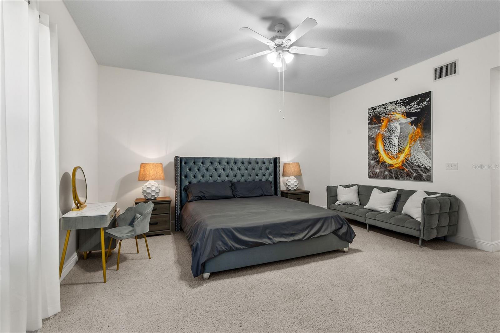 Image 13 of 34 For 628 Cleveland Street 1507