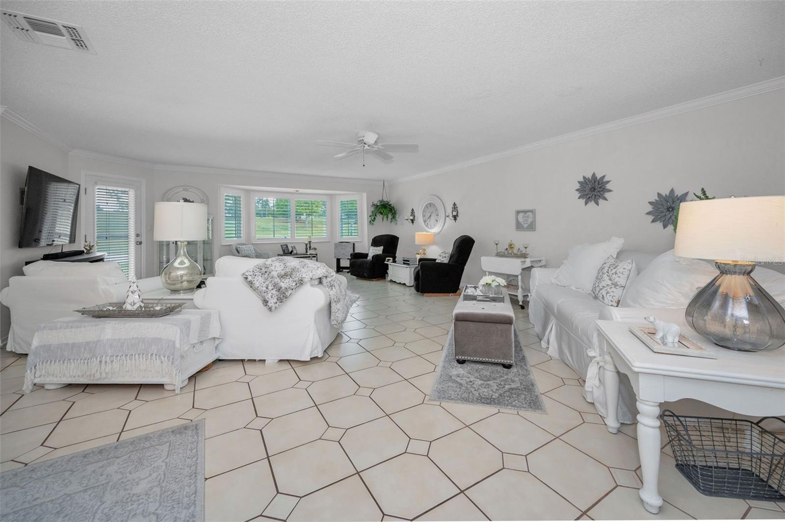 Image 10 of 62 For 1199 Woodfield Court