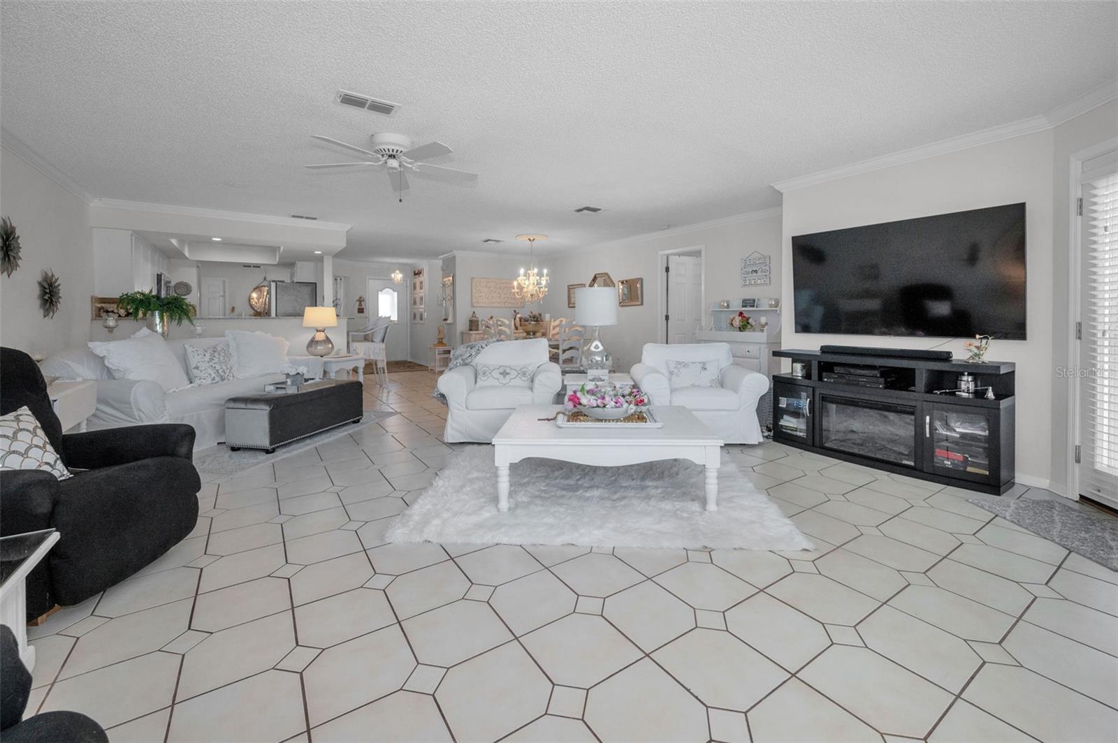 Image 12 of 62 For 1199 Woodfield Court