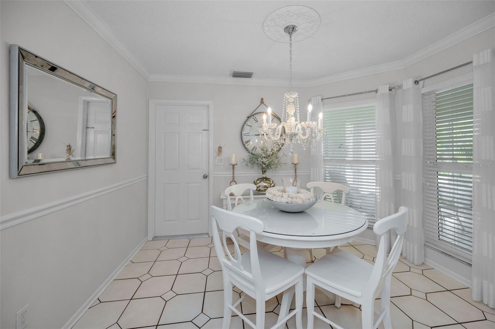 Image 16 of 62 For 1199 Woodfield Court