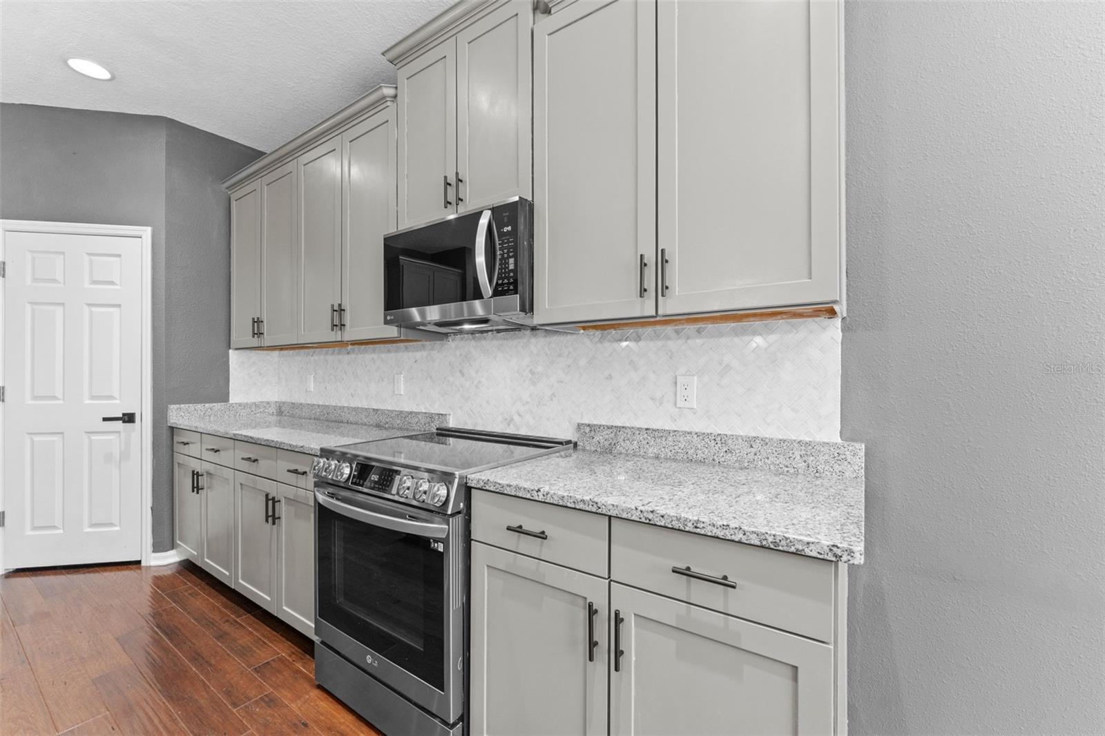Image 15 of 52 For 11807 Harpswell Drive