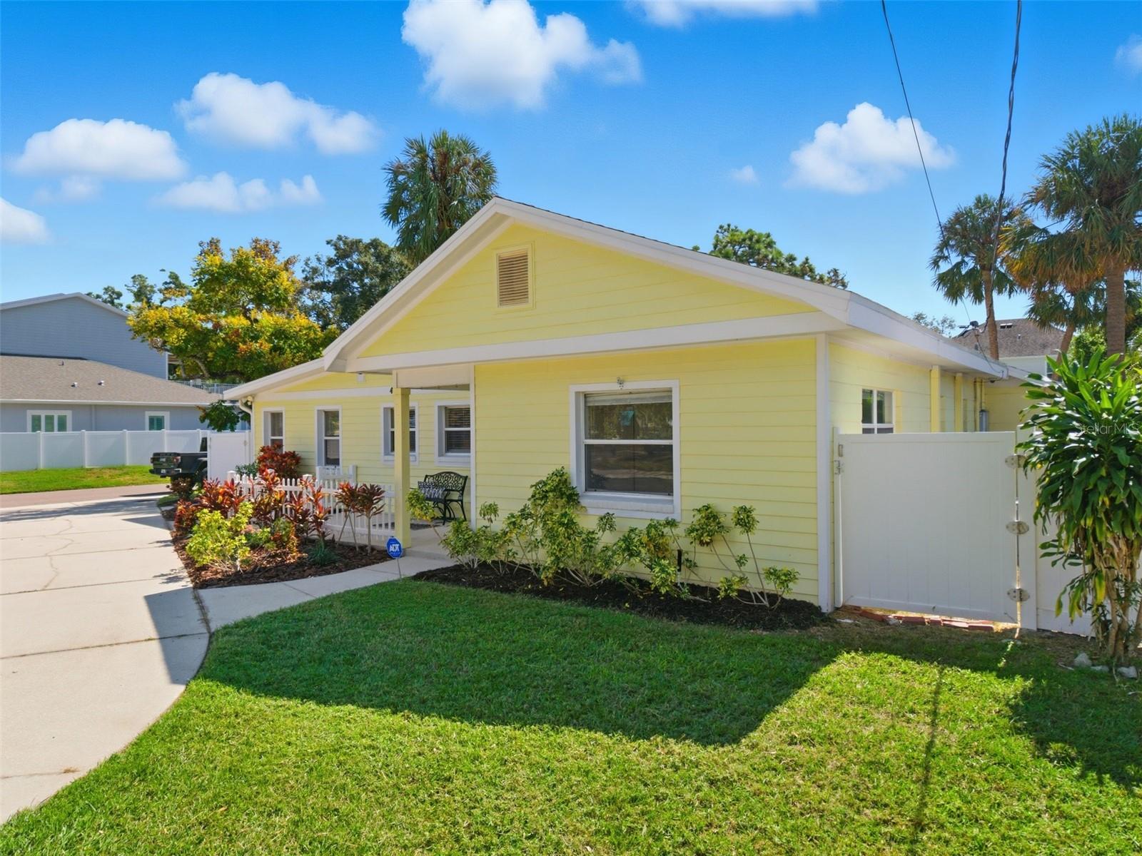 Image 3 of 50 For 4102 Watrous Avenue W