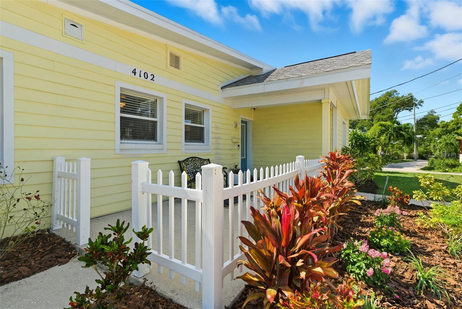 Image 5 of 50 For 4102 Watrous Avenue W