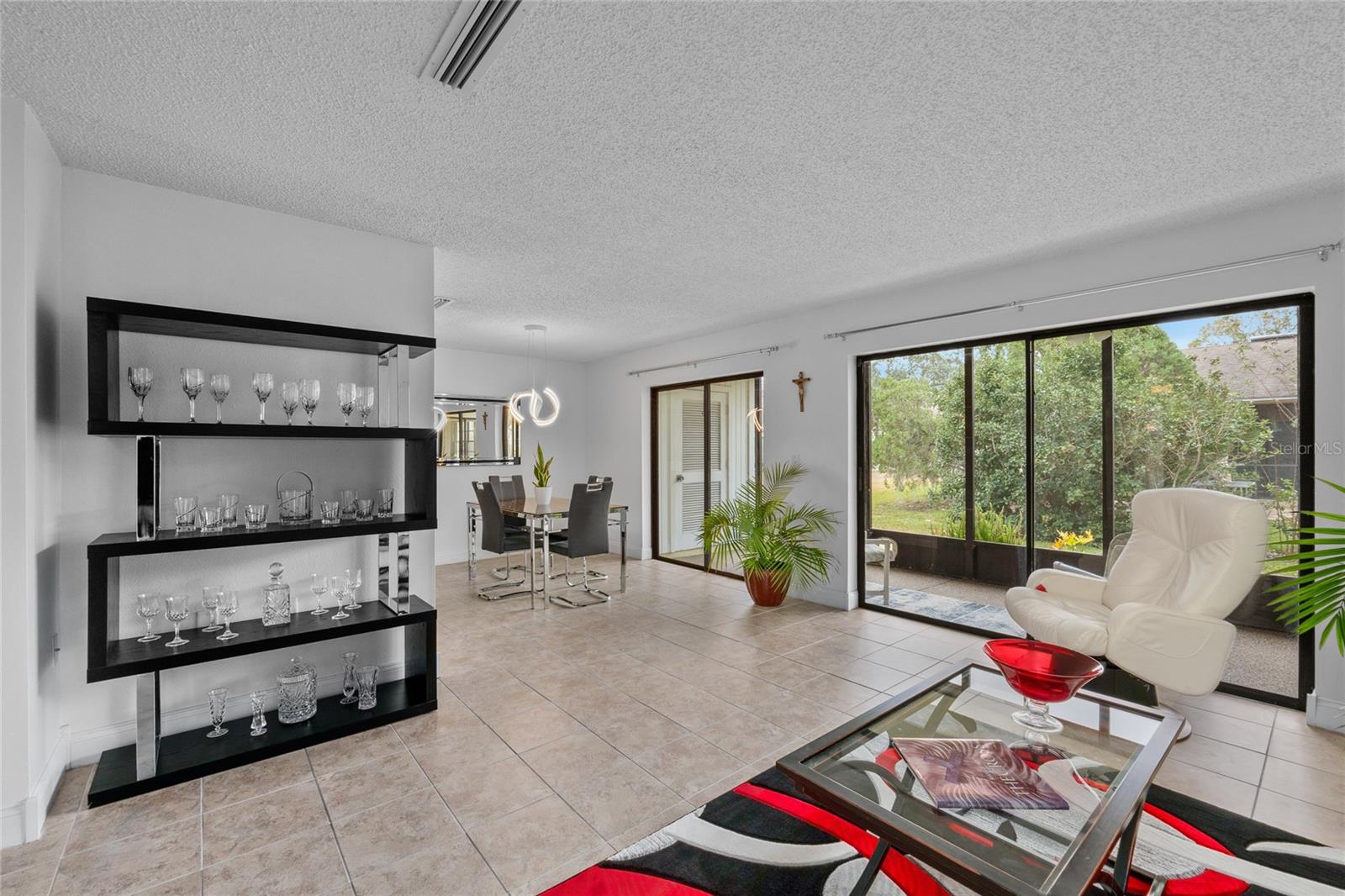 Image 21 of 41 For 20 Sylvia Place