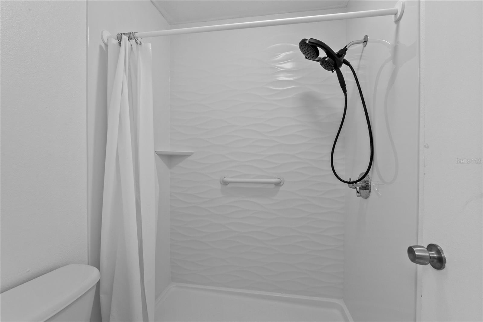 Image 33 of 41 For 20 Sylvia Place