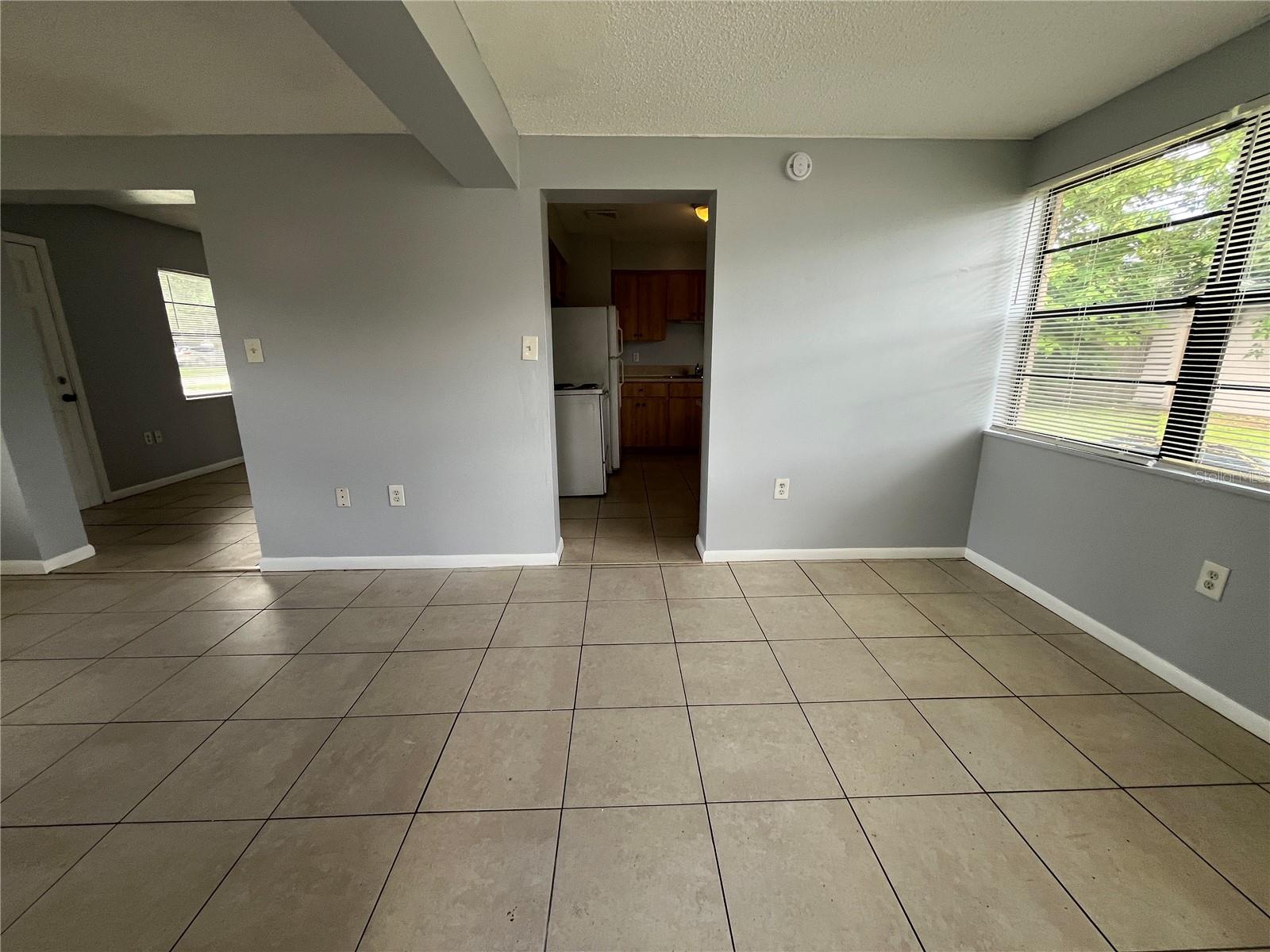 Image 4 of 6 For 211 5th Jpv Street