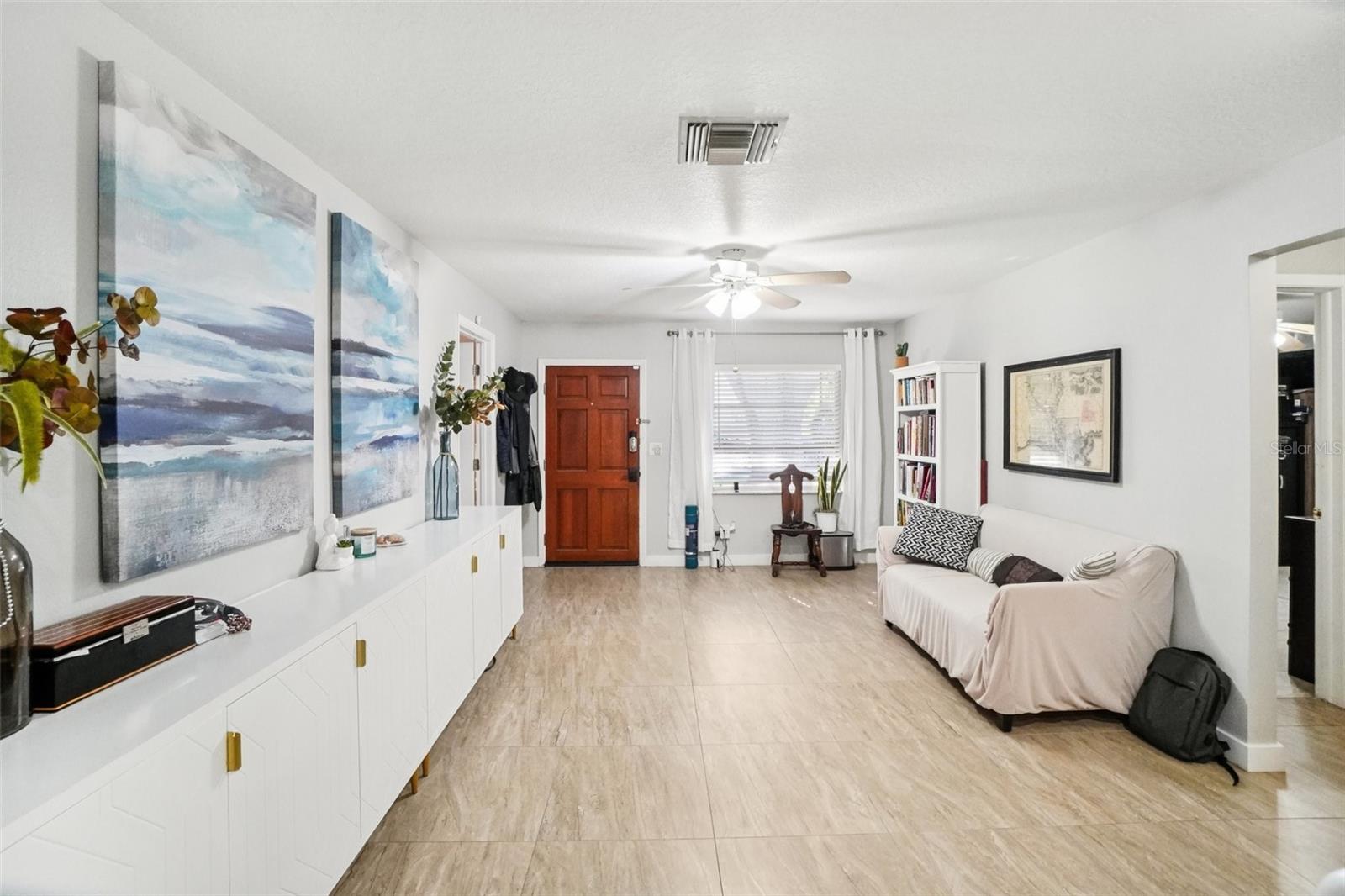 Image 12 of 54 For 162 Lincoln Circle N