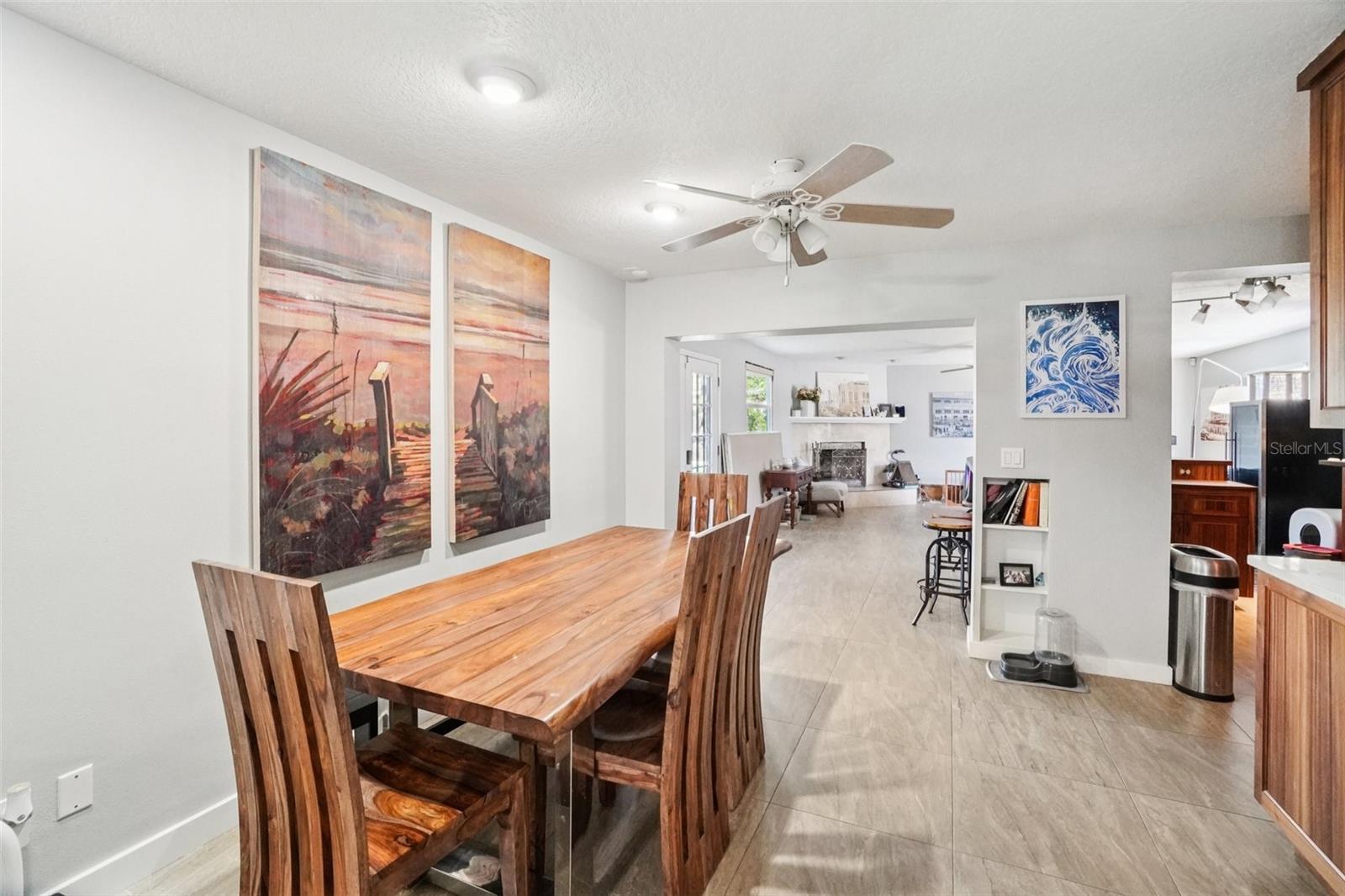 Image 22 of 54 For 162 Lincoln Circle N