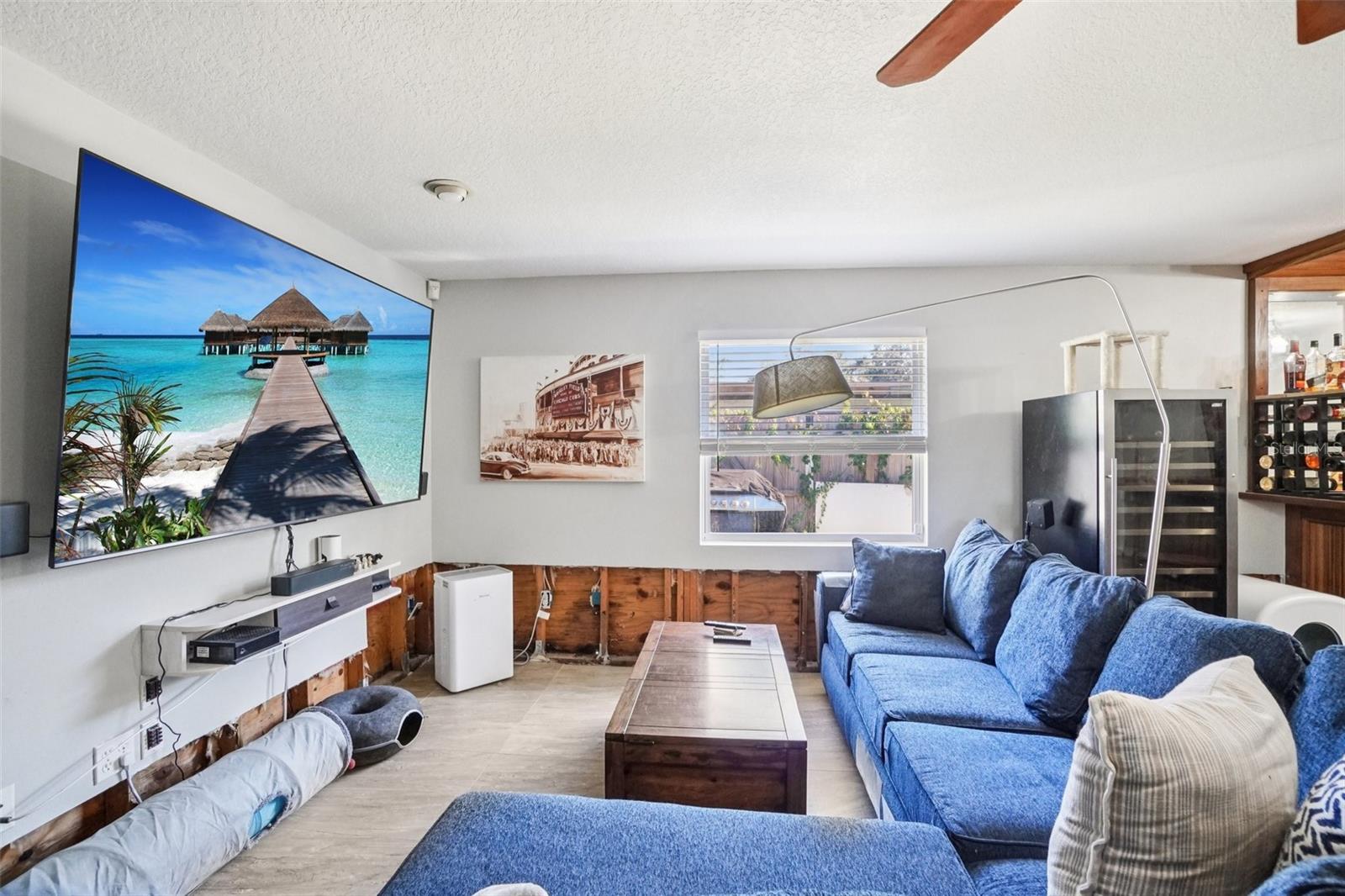 Image 36 of 54 For 162 Lincoln Circle N