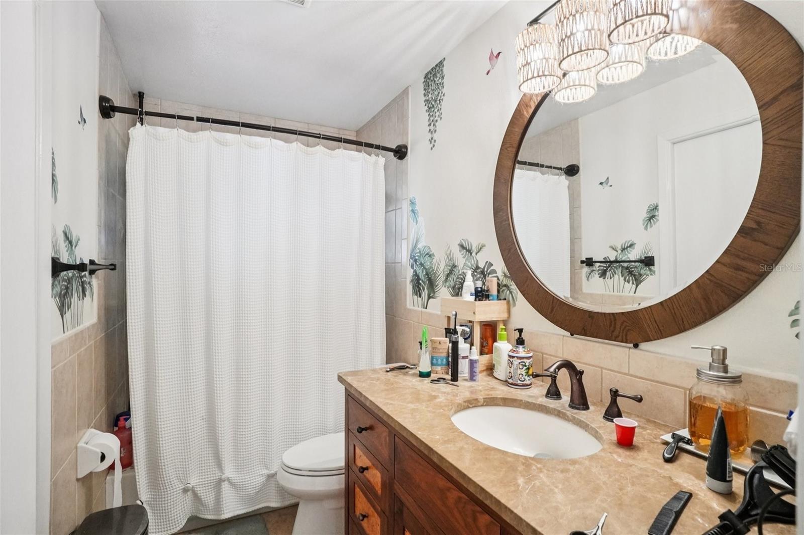 Image 45 of 54 For 162 Lincoln Circle N