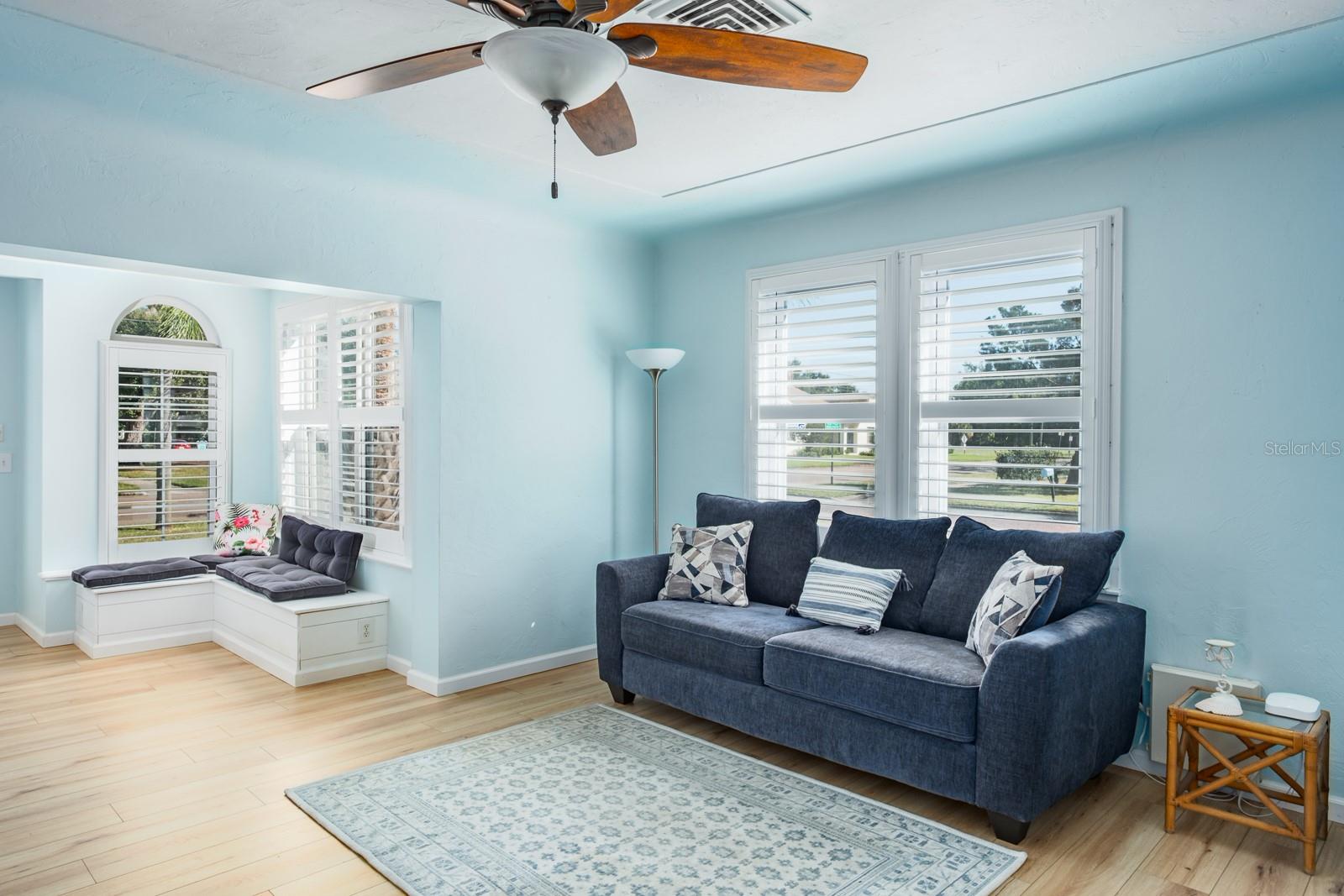 Listing photo id 10 for 5302 28th Avenue S