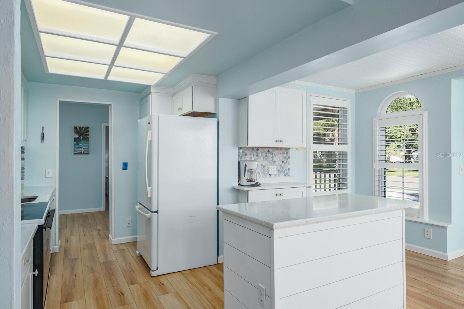 Listing photo id 14 for 5302 28th Avenue S