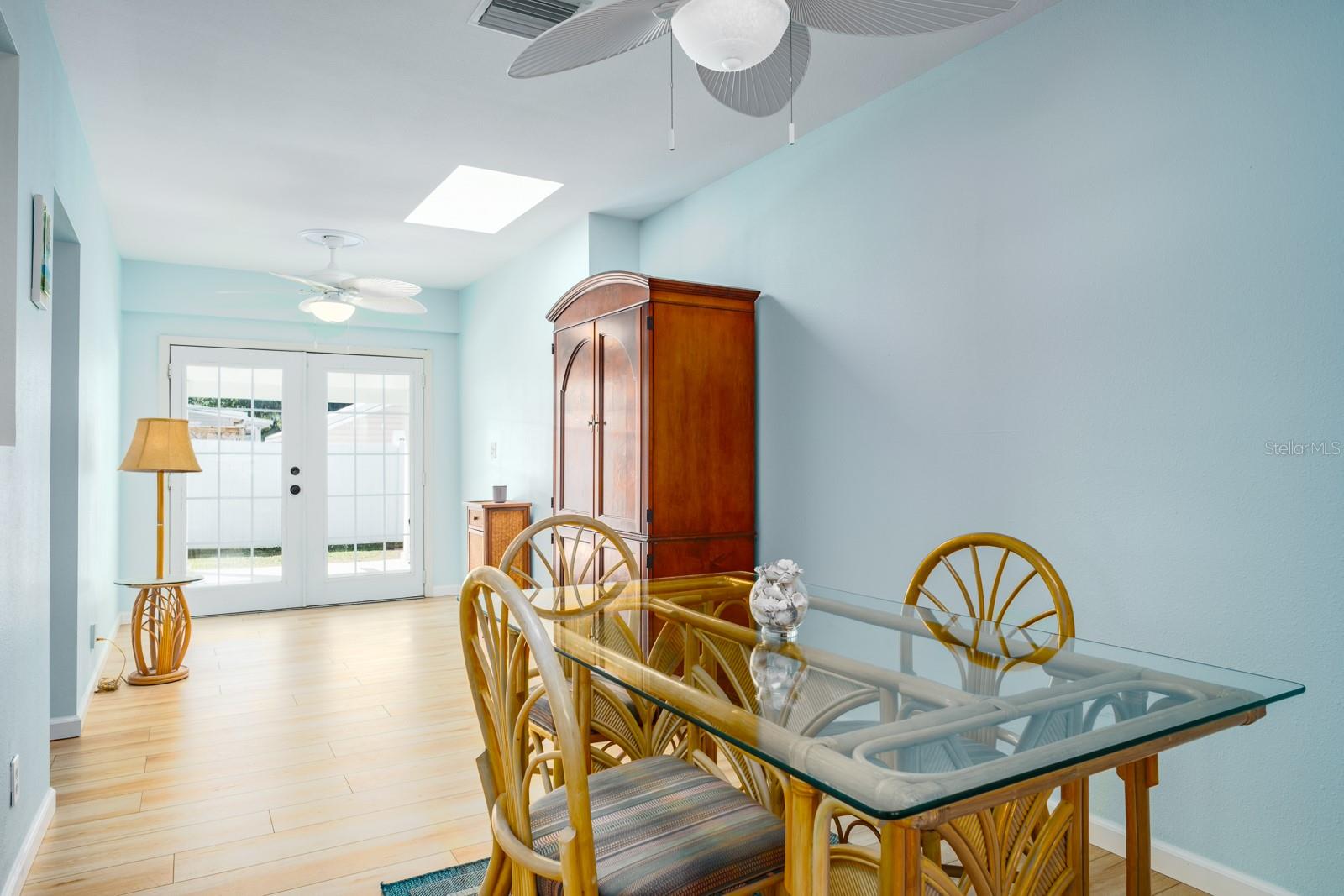 Listing photo id 18 for 5302 28th Avenue S