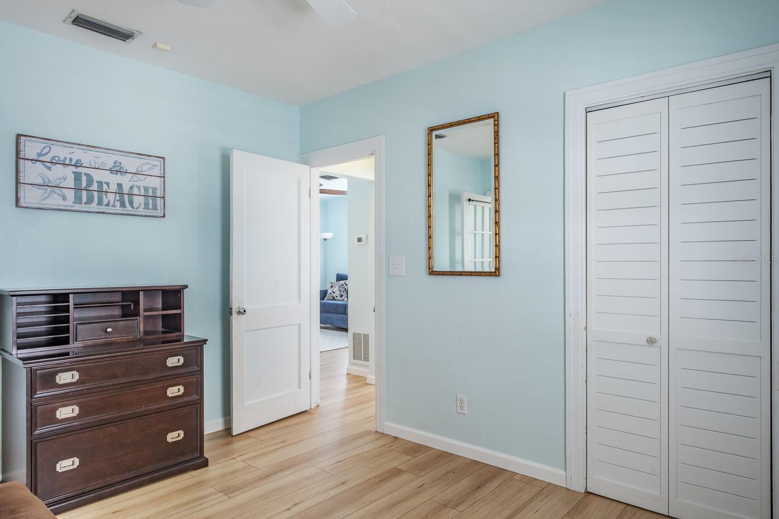 Listing photo id 30 for 5302 28th Avenue S