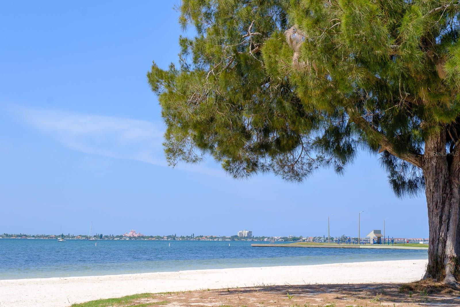 Listing photo id 47 for 5302 28th Avenue S