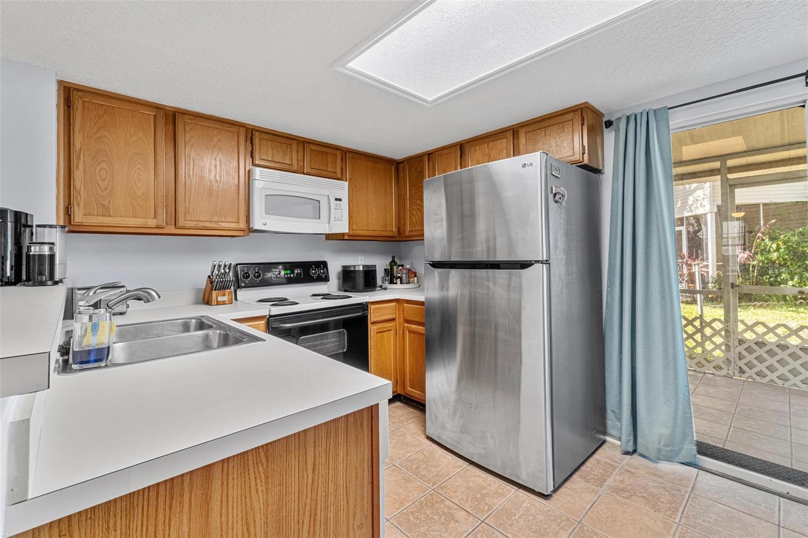 Image 10 of 27 For 8704 Liberty Place