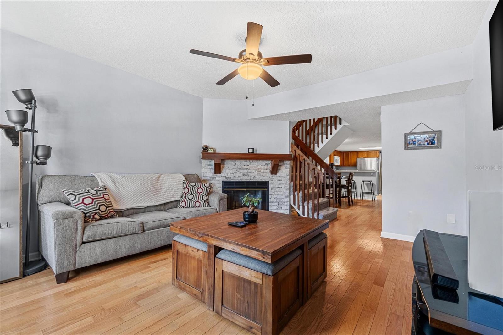 Image 4 of 27 For 8704 Liberty Place