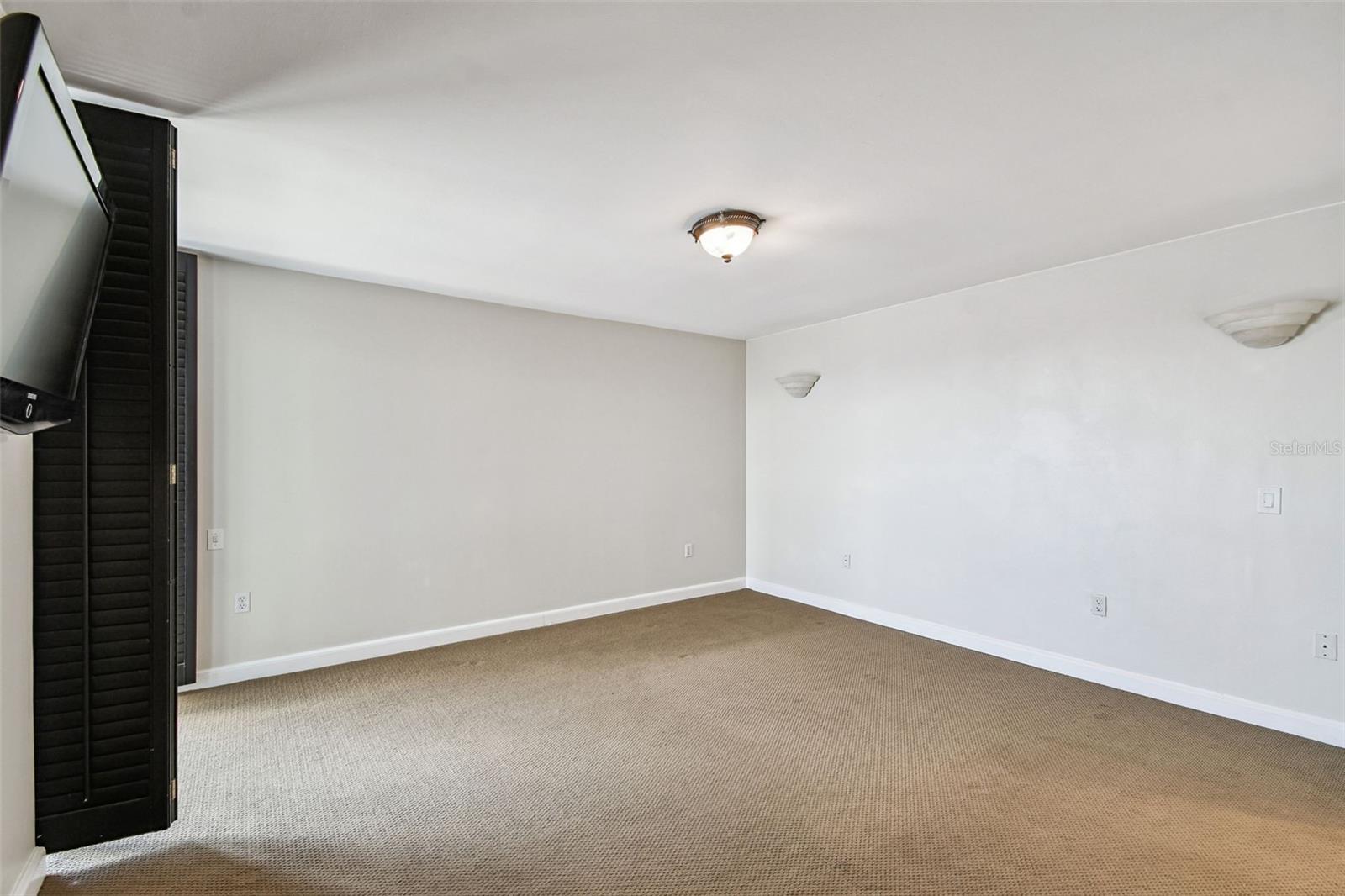 Image 26 of 45 For 2413 Bayshore Boulevard 2004