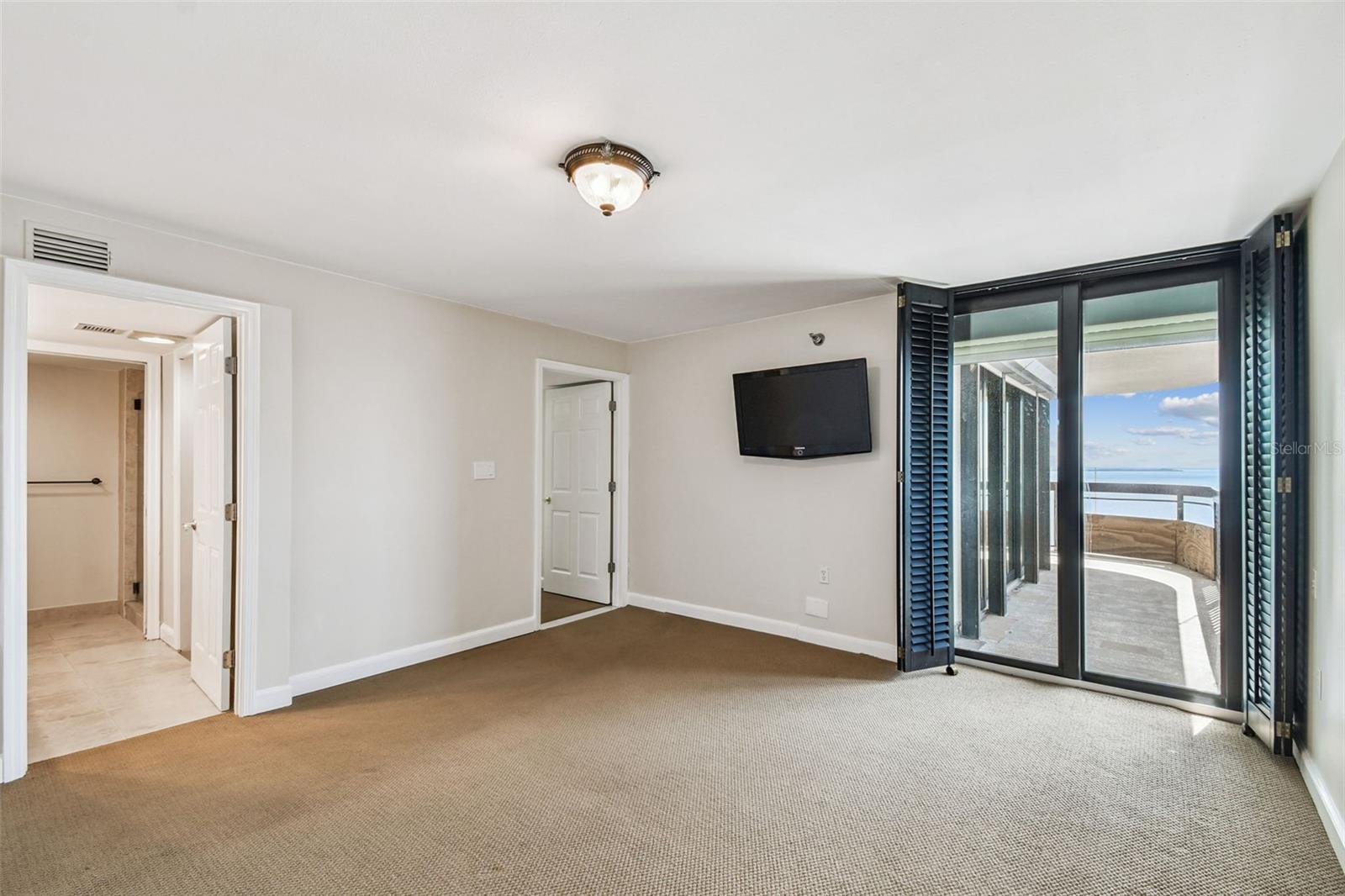 Image 27 of 45 For 2413 Bayshore Boulevard 2004