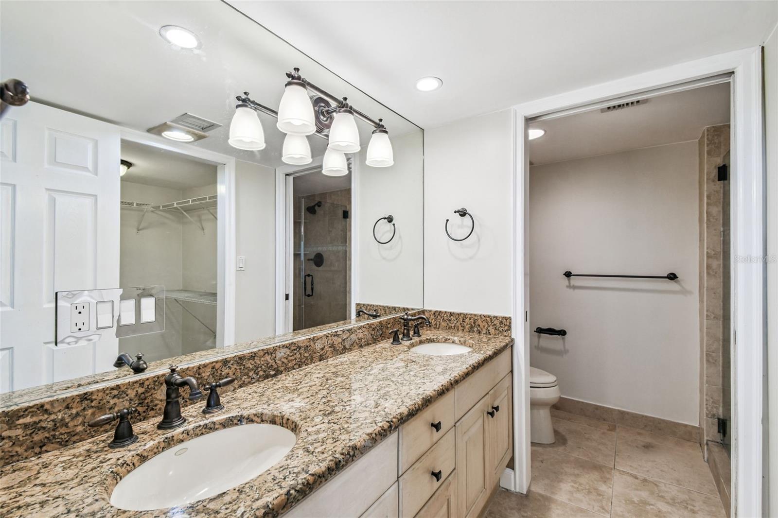 Image 28 of 45 For 2413 Bayshore Boulevard 2004