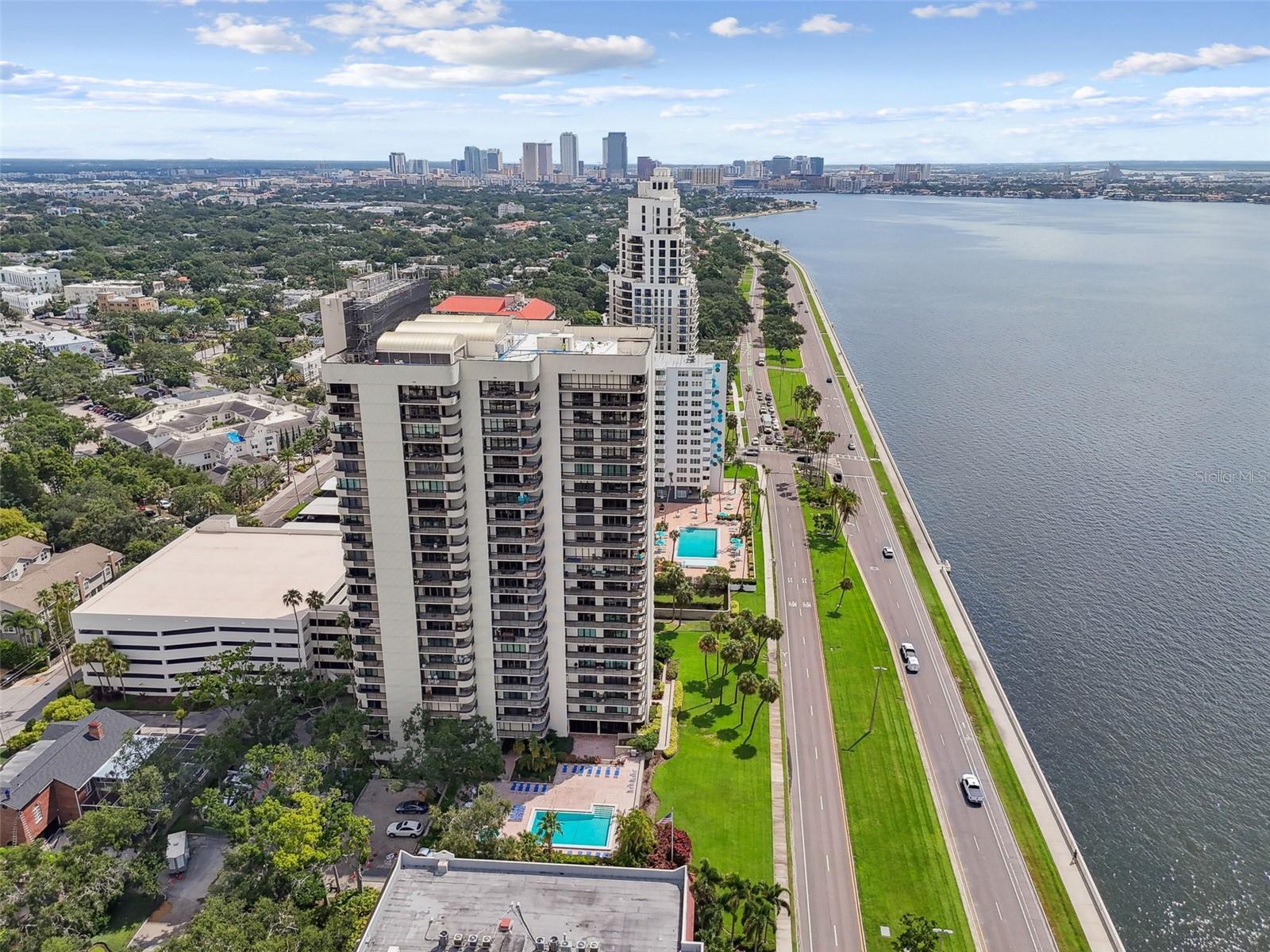 Image 33 of 45 For 2413 Bayshore Boulevard 2004