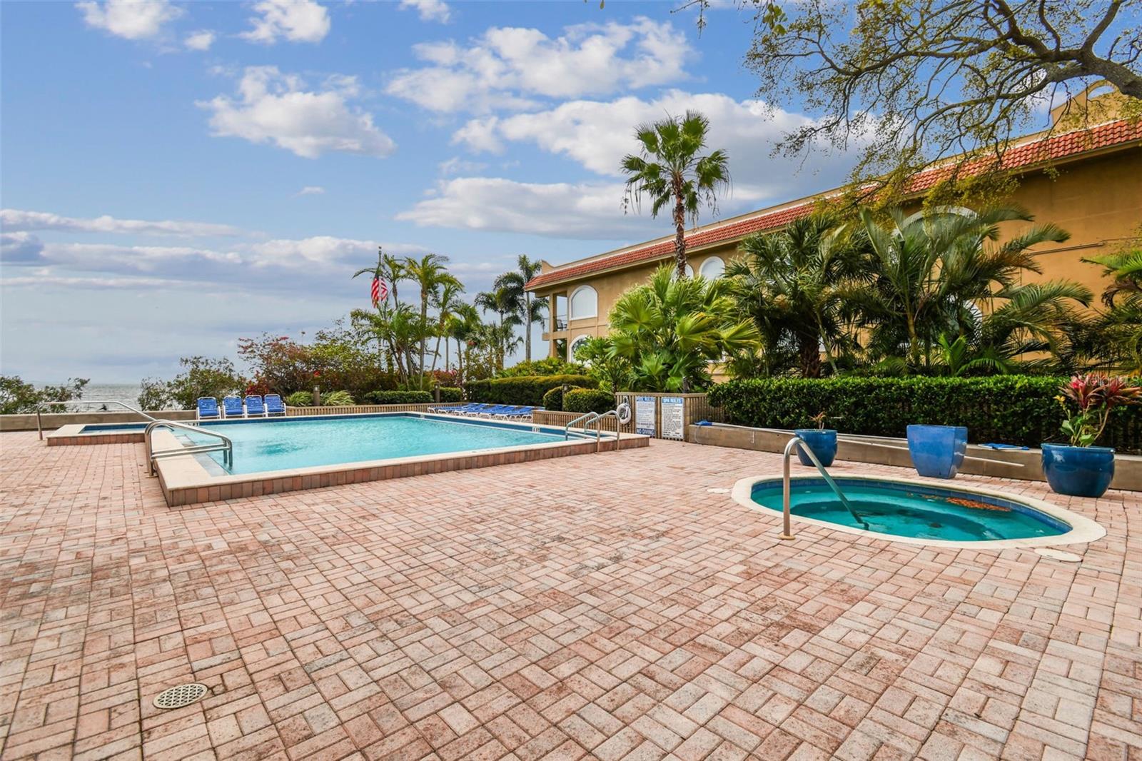 Image 37 of 45 For 2413 Bayshore Boulevard 2004