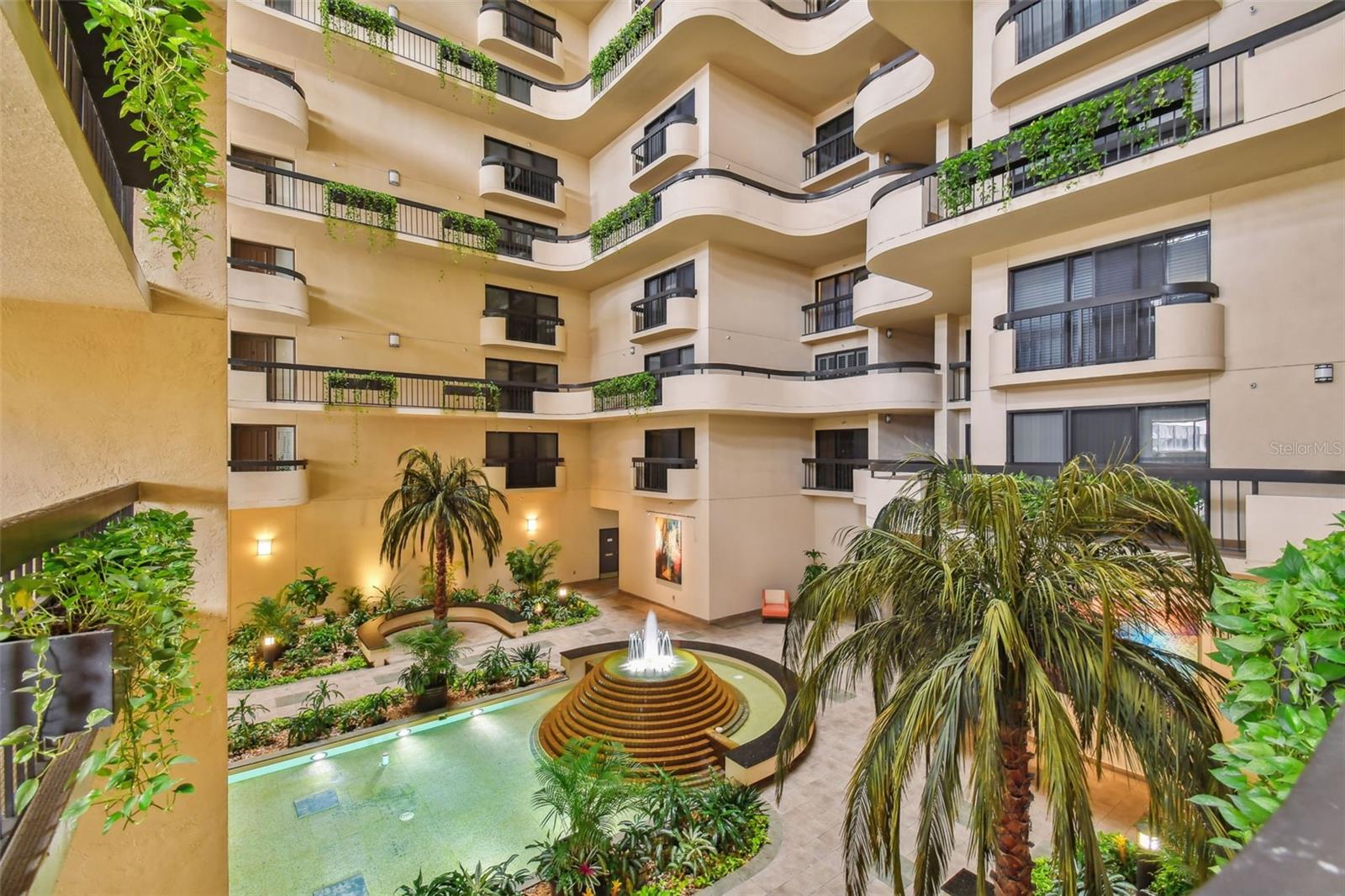 Image 5 of 45 For 2413 Bayshore Boulevard 2004