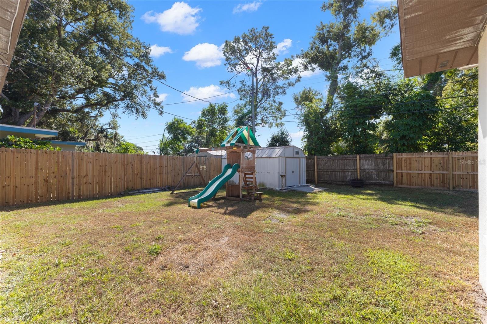 Image 14 of 26 For 2241 Terrace Drive N