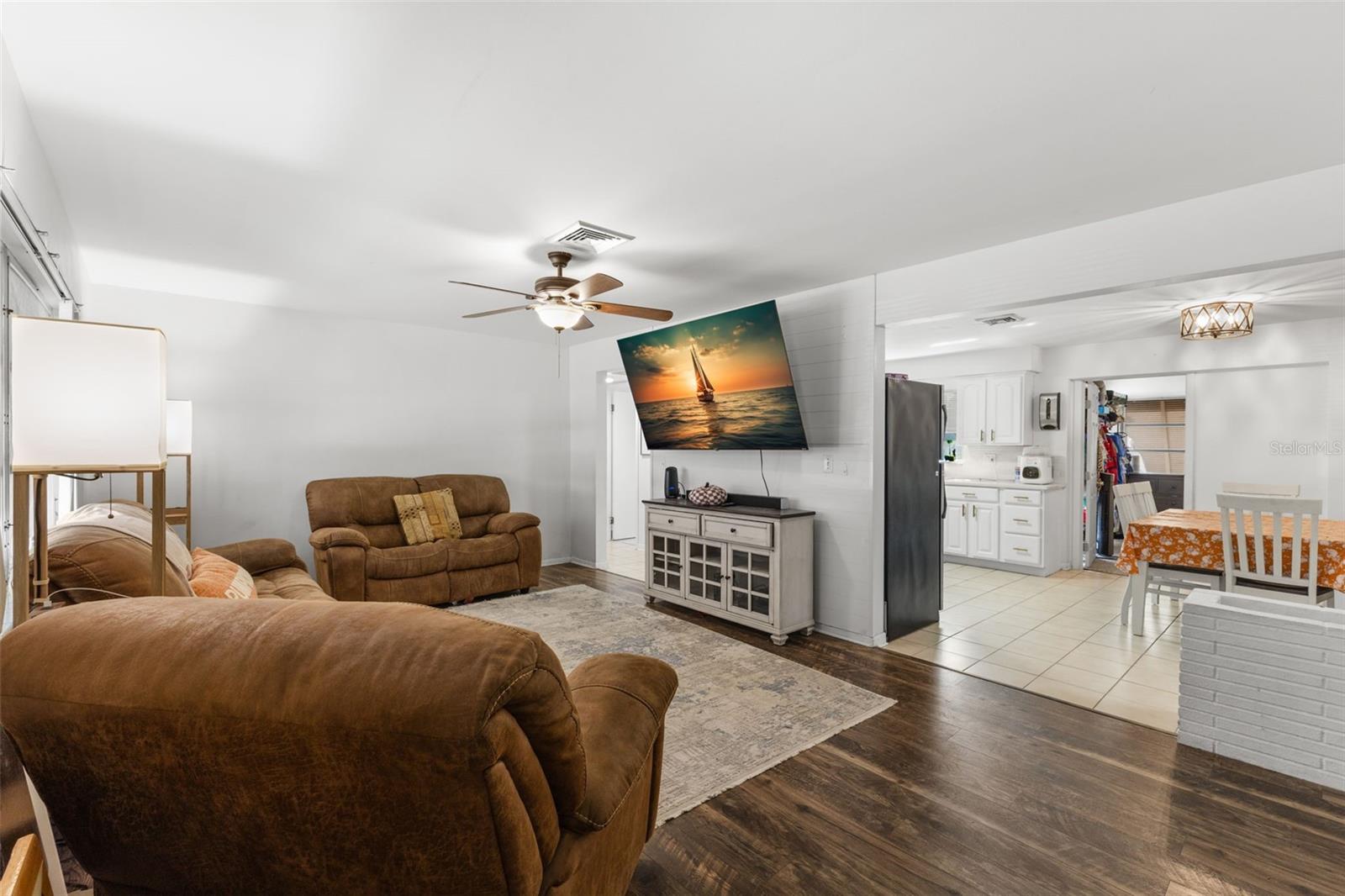 Image 4 of 26 For 2241 Terrace Drive N