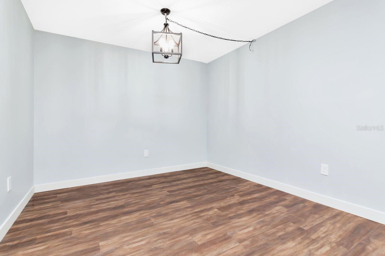 Image 17 of 33 For 1258 Pine Ridge Circle W G1