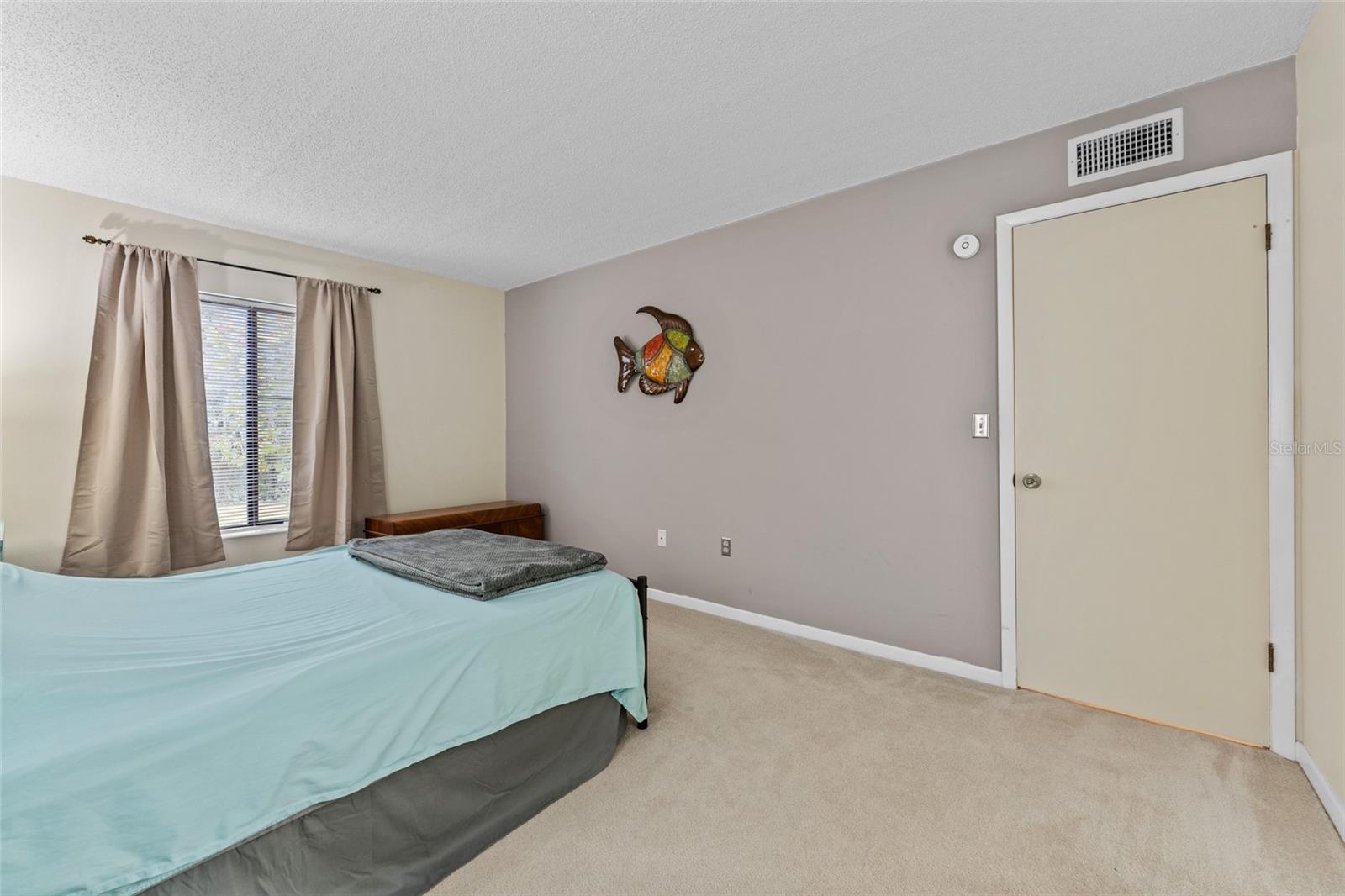 Image 17 of 27 For 3232 Lake Pine Way E F2